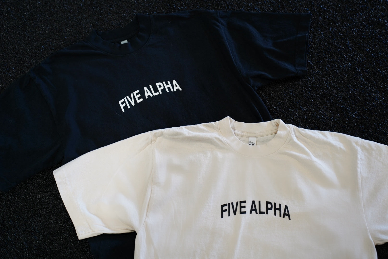THE SIGNATURE TEE