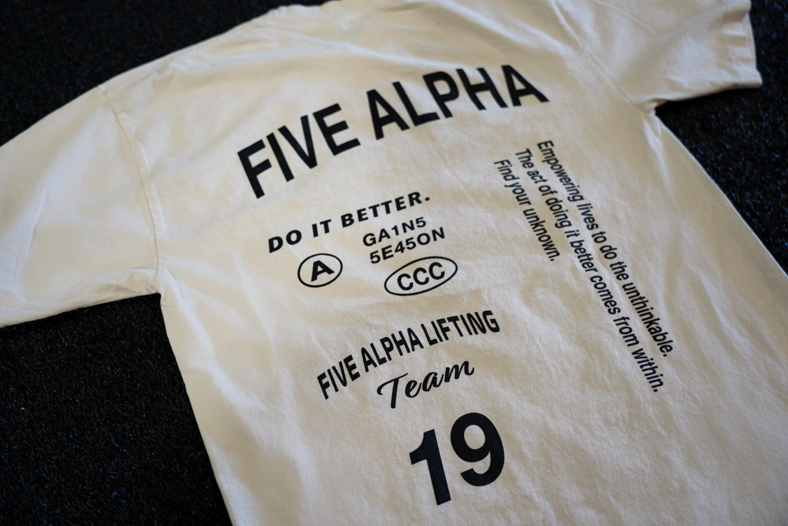 THE SIGNATURE TEE